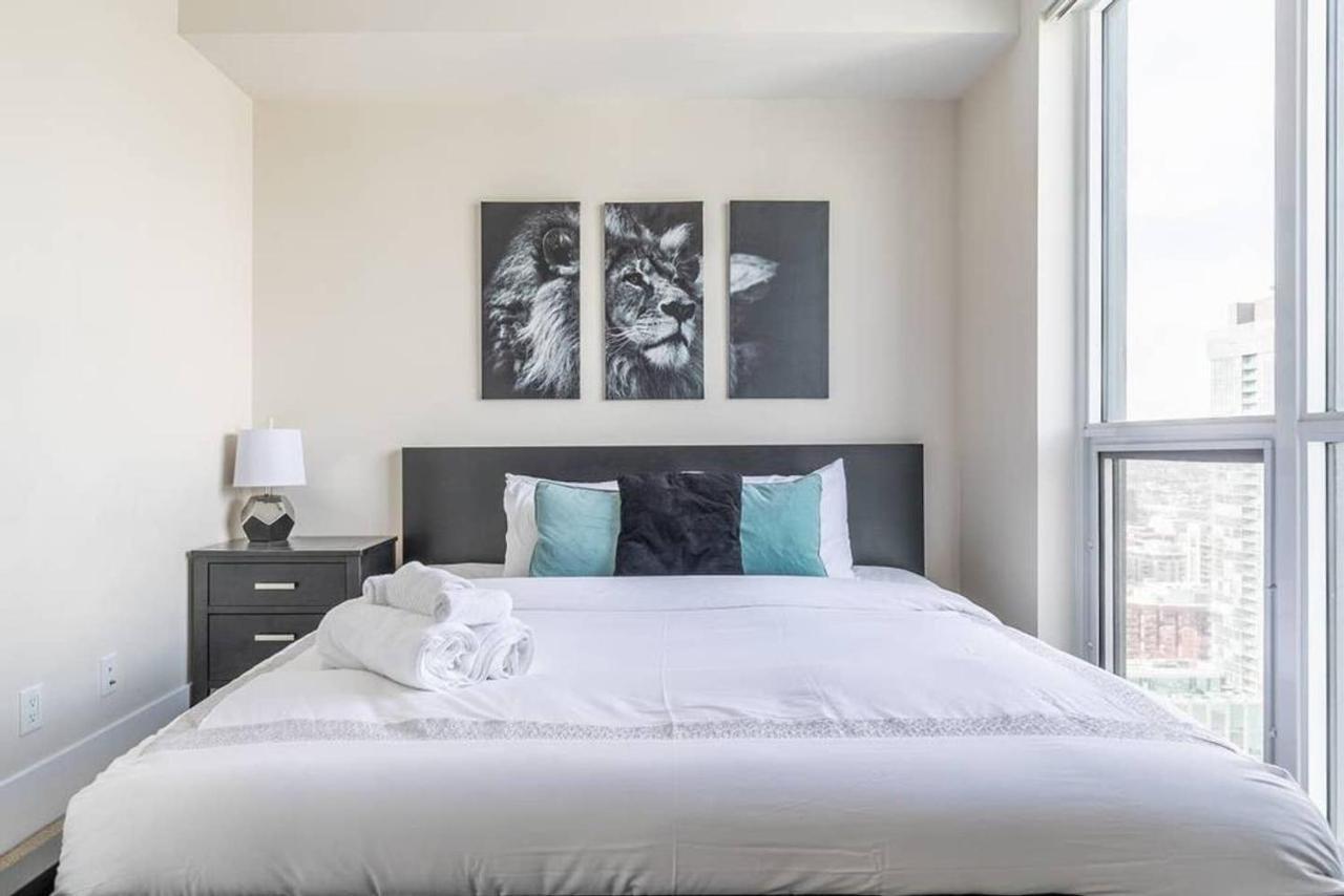 Stunning Views Of Downtown - Luxury High Rise With King Bed! Villa Toronto Eksteriør billede