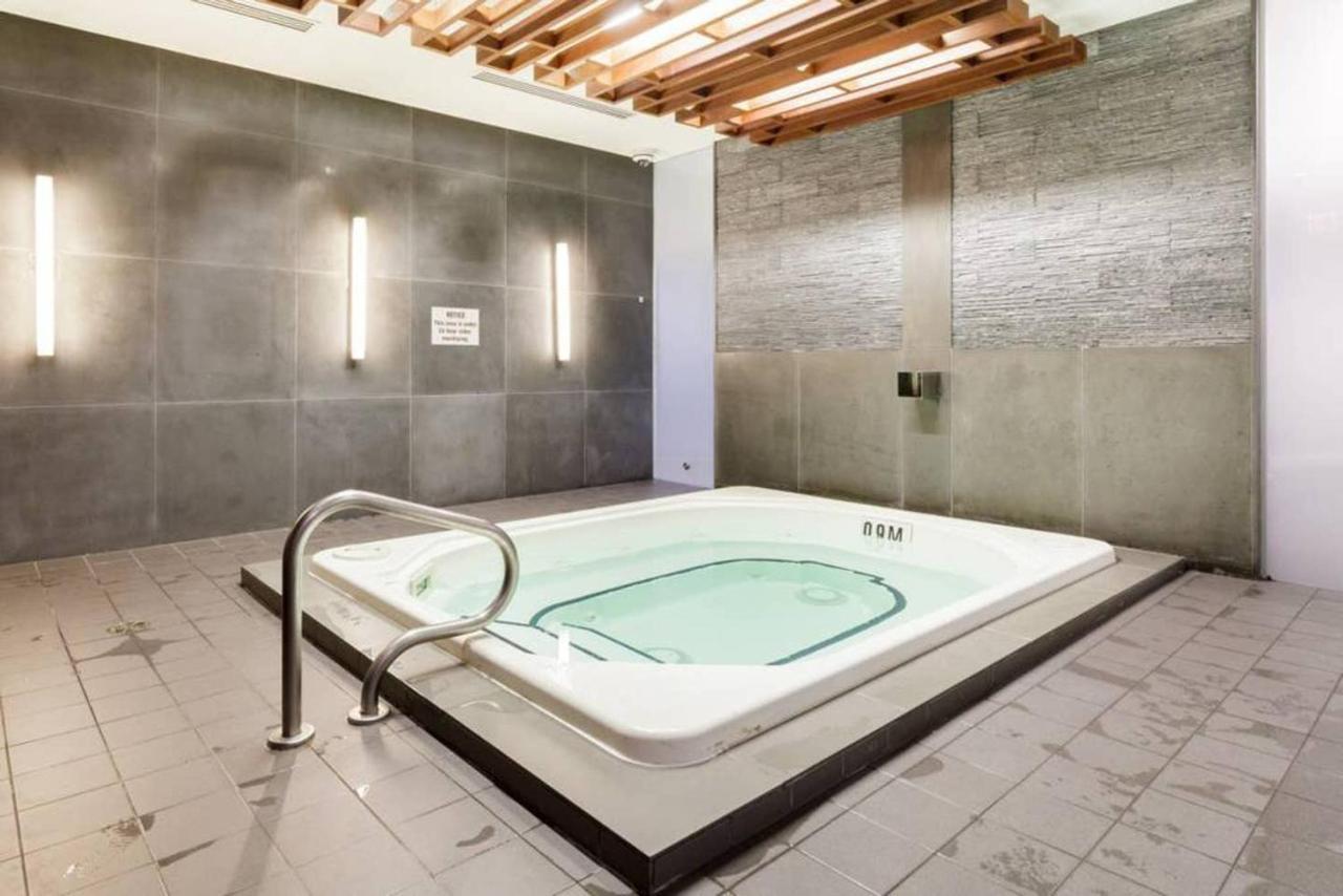 Stunning Views Of Downtown - Luxury High Rise With King Bed! Villa Toronto Eksteriør billede