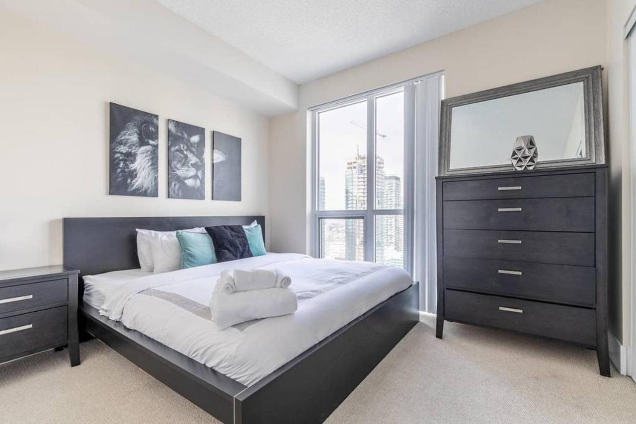 Stunning Views Of Downtown - Luxury High Rise With King Bed! Villa Toronto Eksteriør billede