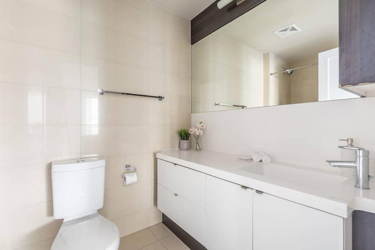 Stunning Views Of Downtown - Luxury High Rise With King Bed! Villa Toronto Eksteriør billede